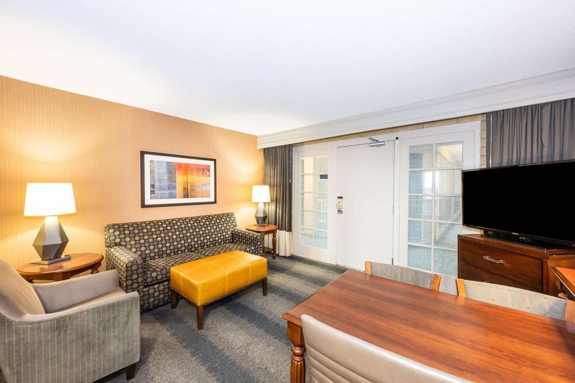 Embassy Suites By Hilton Bloomington/Minneapolis Eksteriør bilde